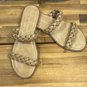 Articles of Society Size 9 Tan Sandals